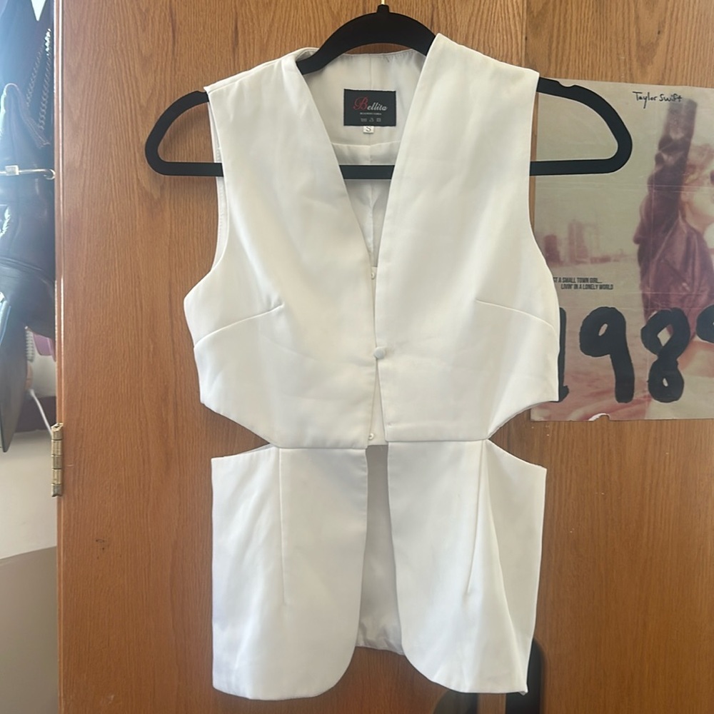 White vest